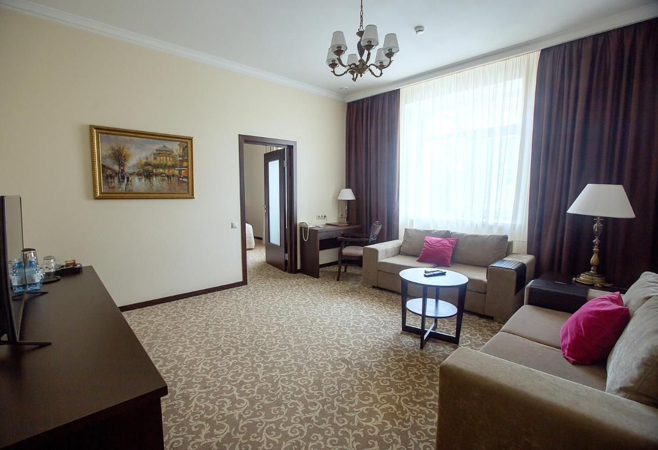 Hotel Bardin Νοβοκουζνέτσκ Εξωτερικό φωτογραφία